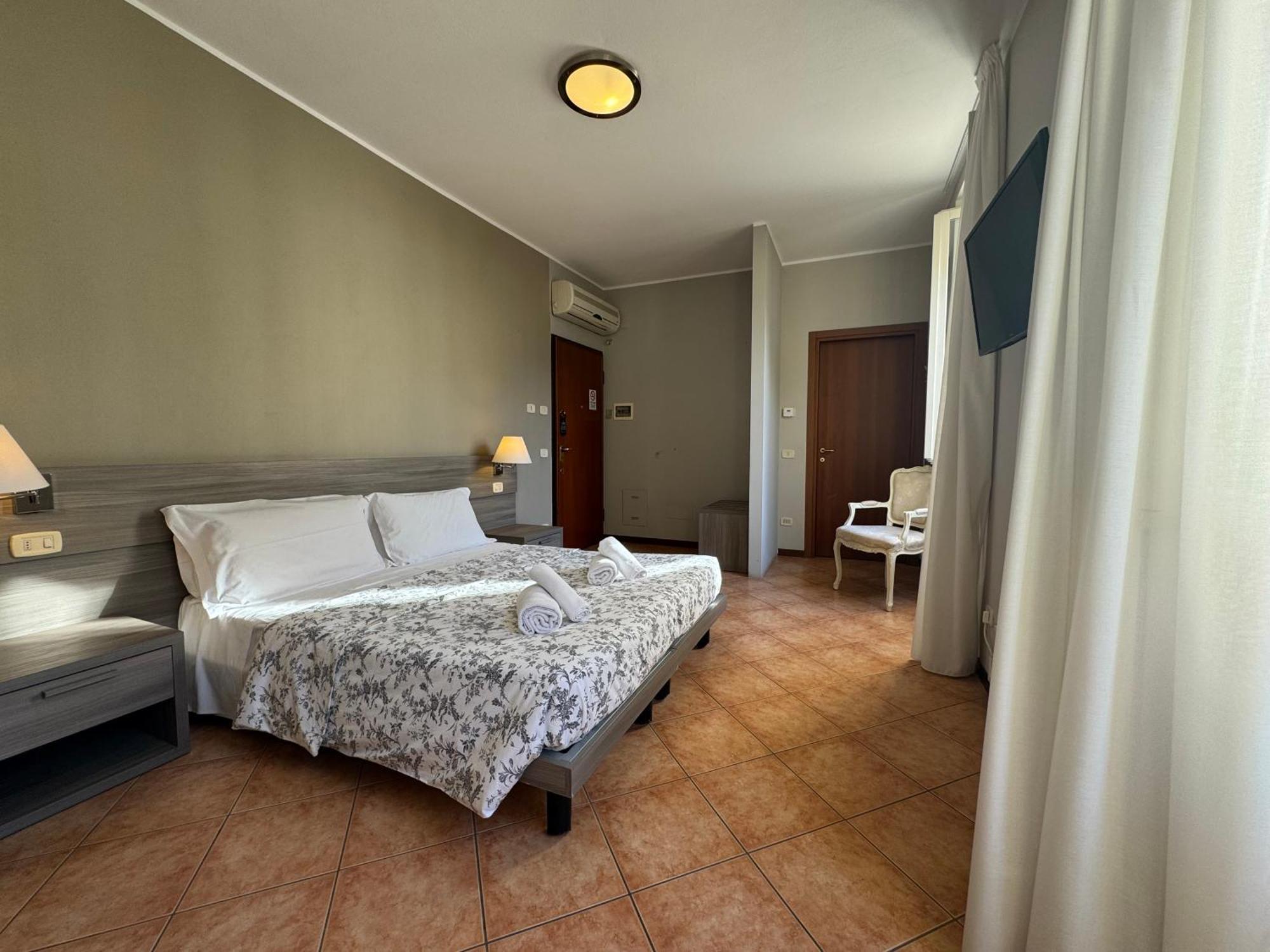 Double Room Mountain View