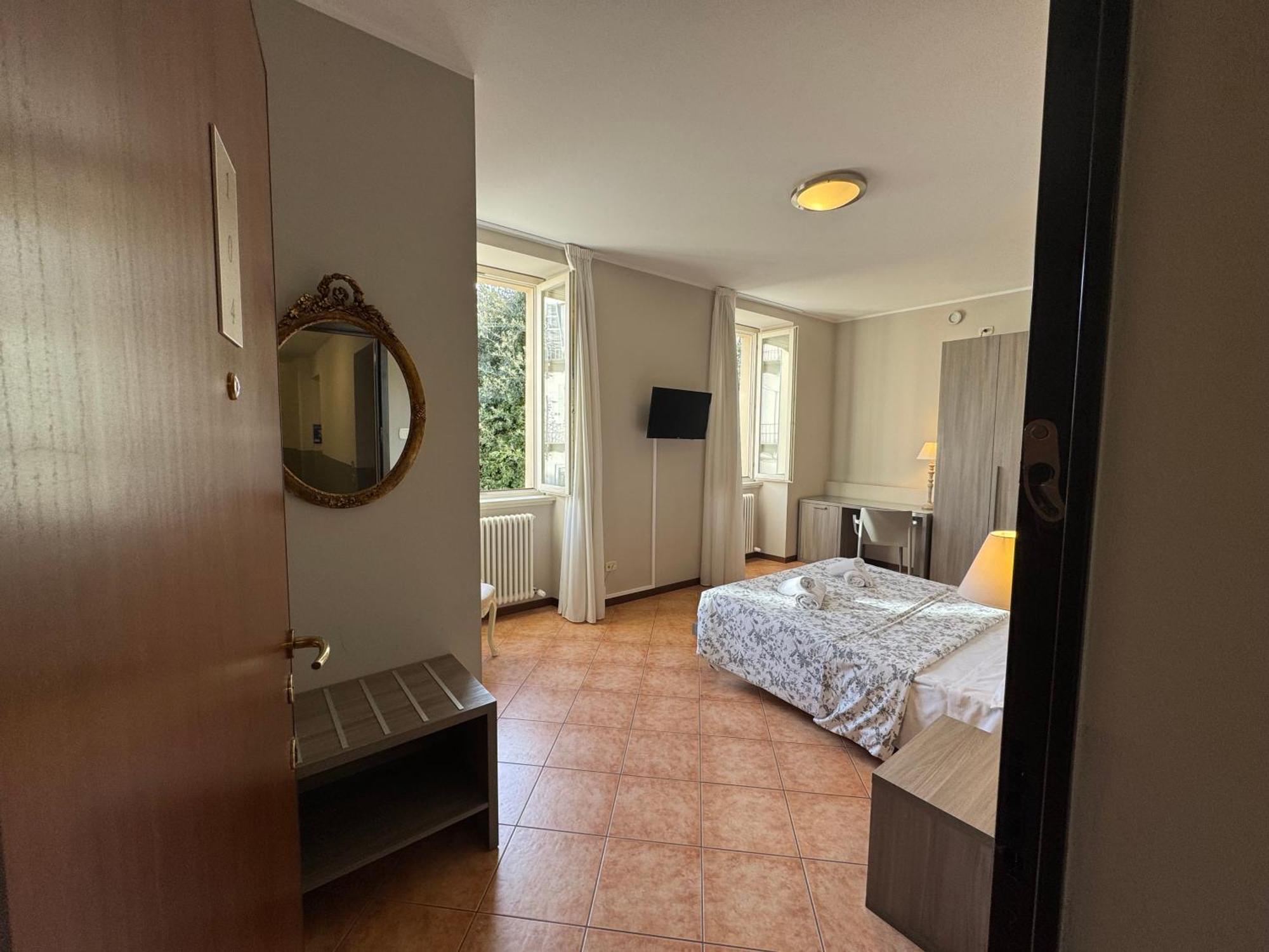 Double Room Mountain View