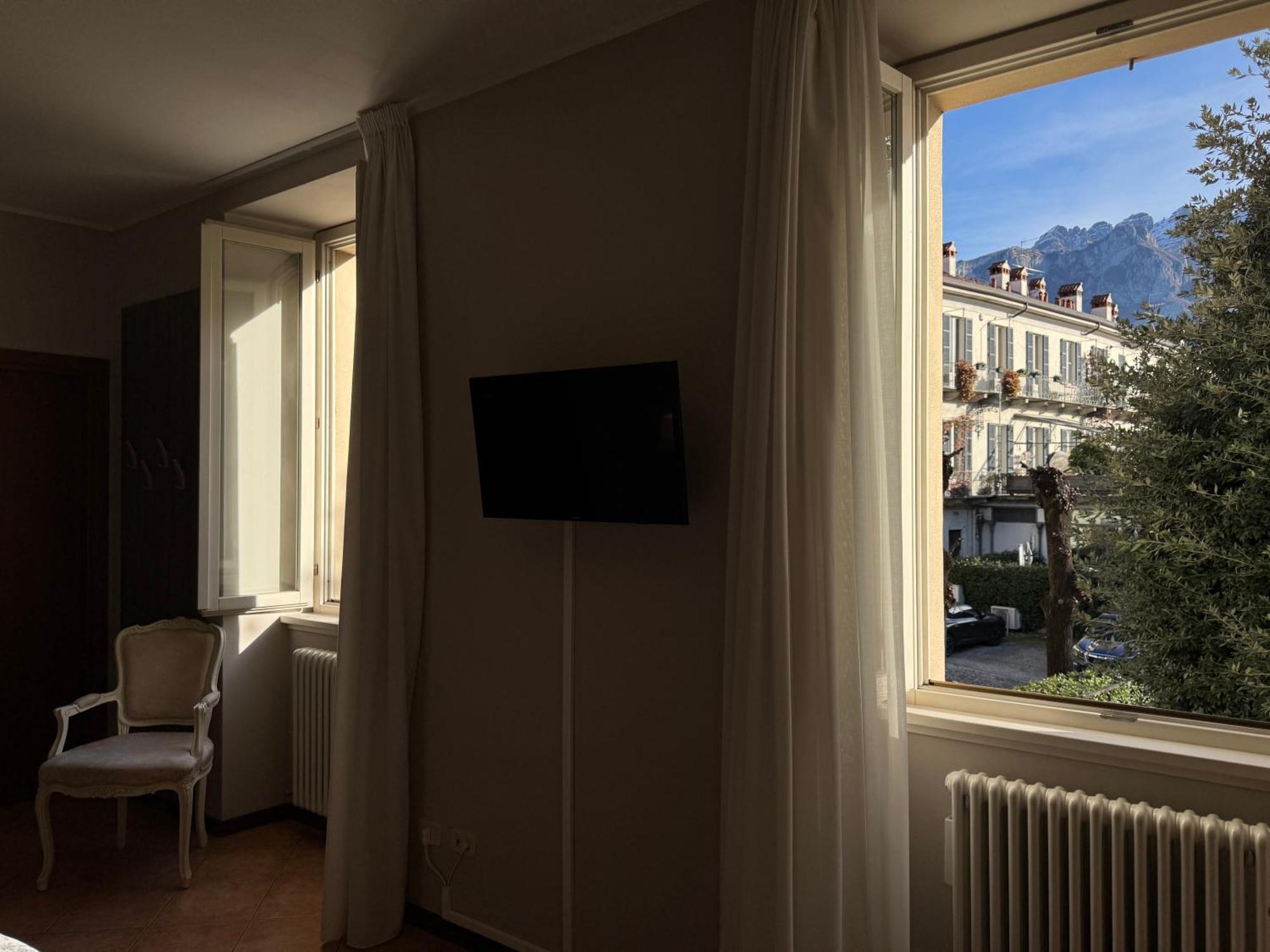 Double Room Mountain View
