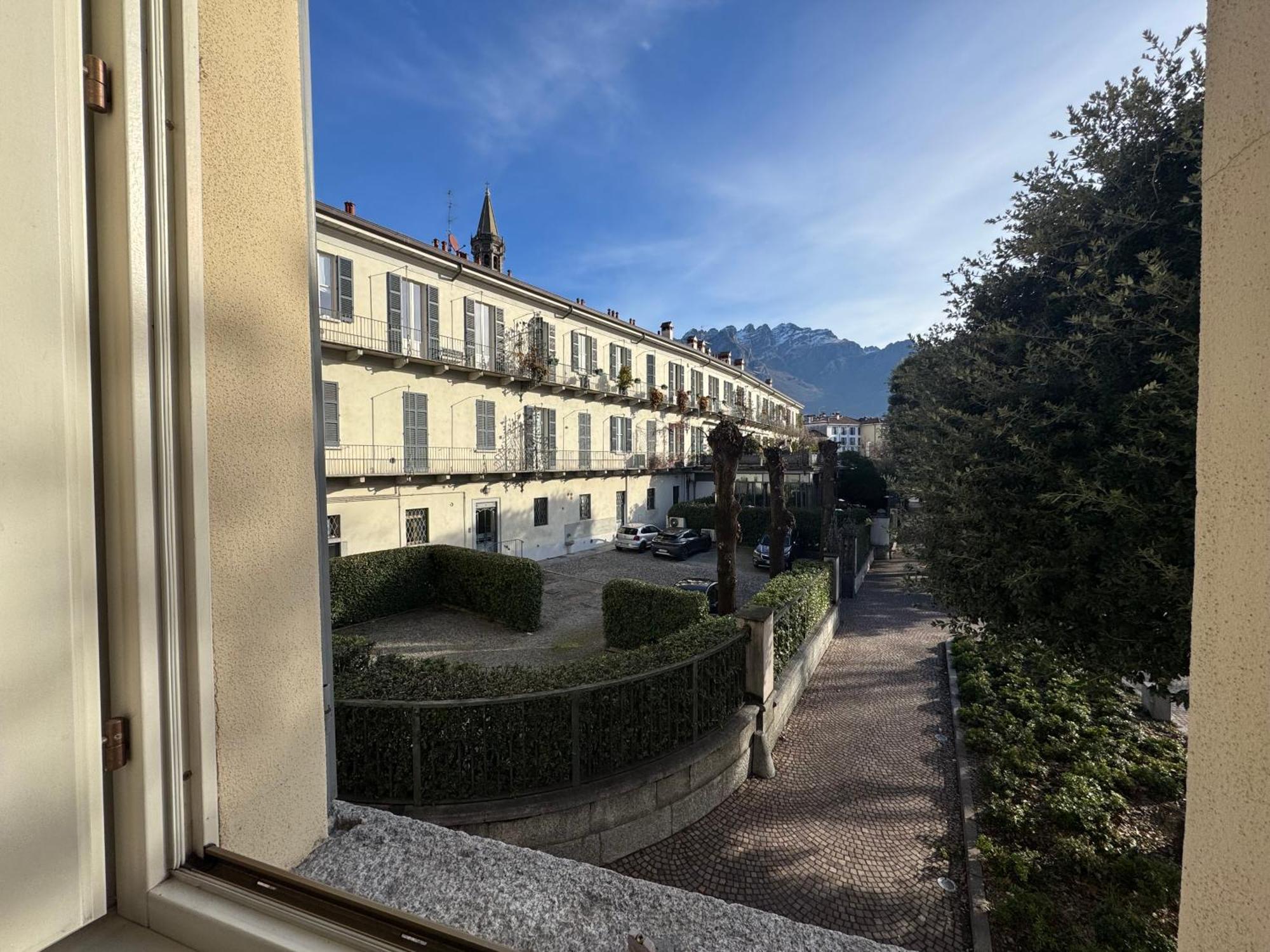 Double Room Mountain View