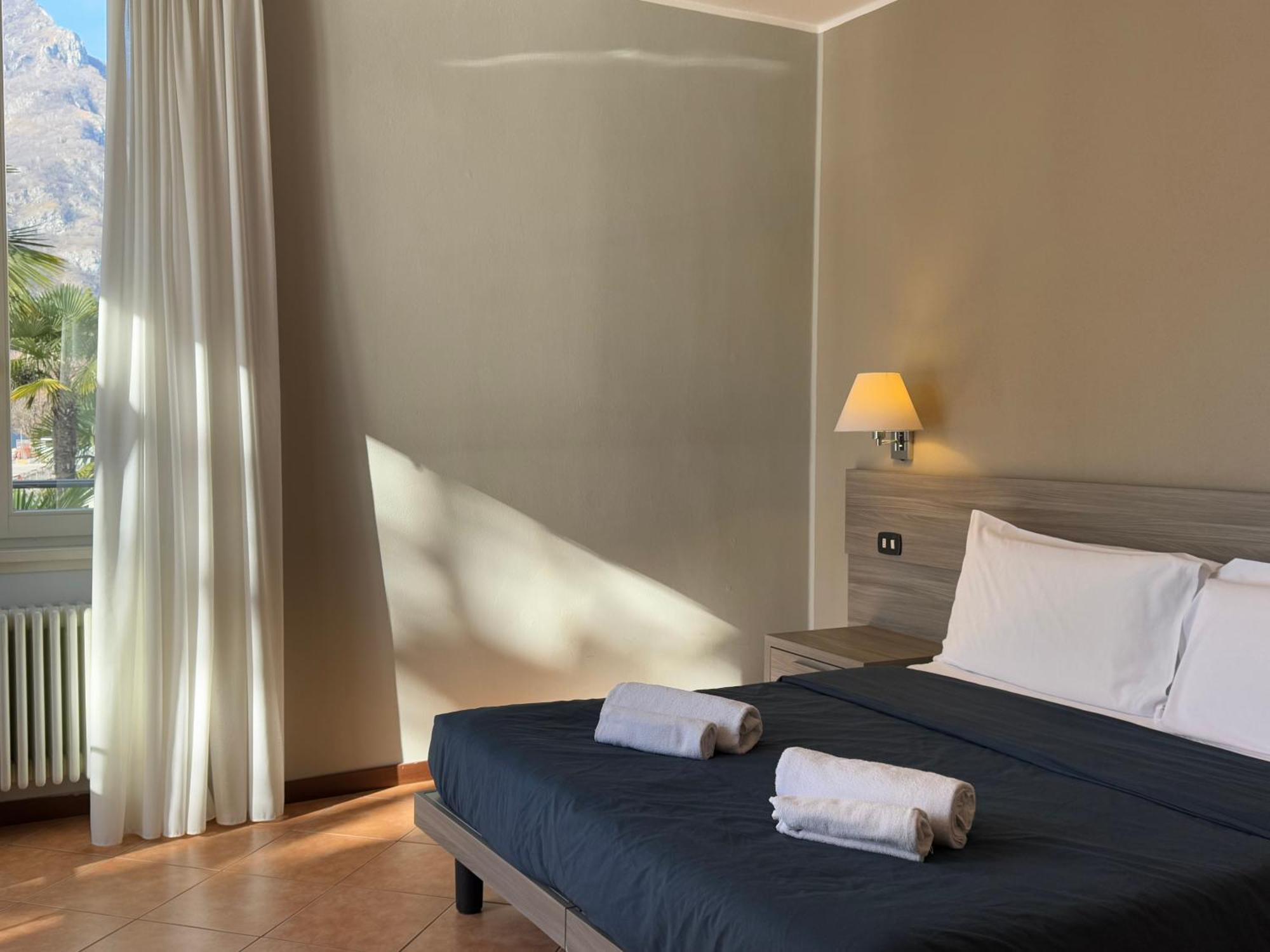 Double Room Lake View