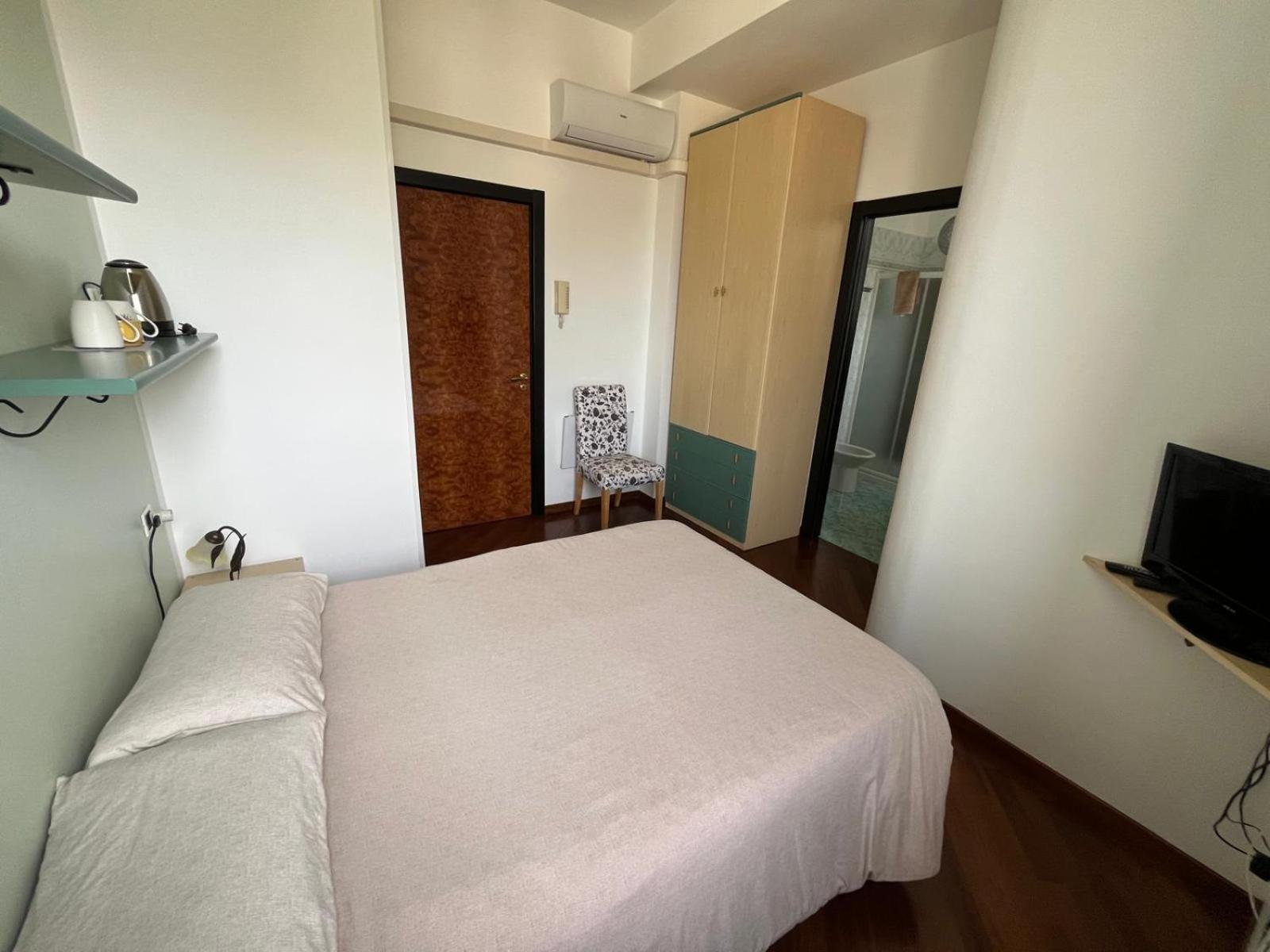 Double Room Private Internal Bathroom